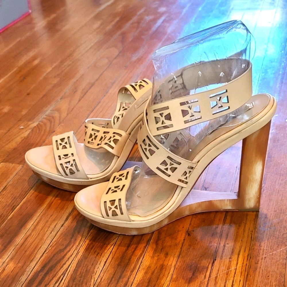 BCBG Maxazria Sandal
